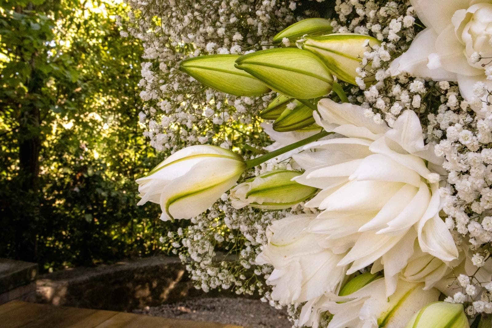 Fiori di stagione per il matrimonio: come scegliere la selezione floreale perfetta